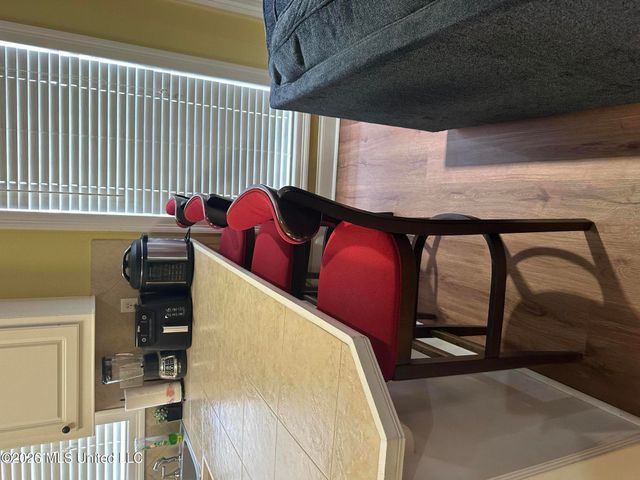 312 E Magnolia Place, Pearl, MS 39208