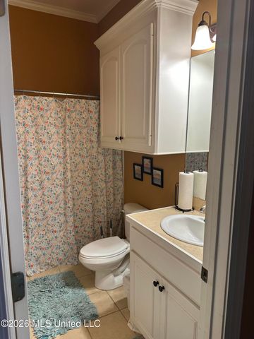 312 E Magnolia Place, Pearl, MS 39208