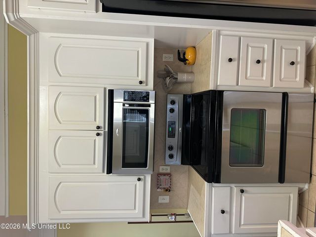 312 E Magnolia Place, Pearl, MS 39208