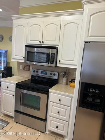 312 E Magnolia Place, Pearl, MS 39208