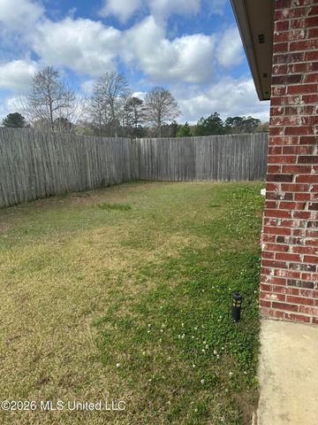 312 E Magnolia Place, Pearl, MS 39208