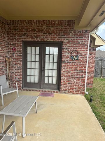 312 E Magnolia Place, Pearl, MS 39208