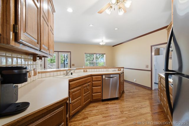 10907 E 74th Street, Tulsa, OK 74133