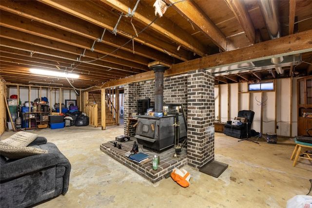 2500 1st Avenue, Marion, IA 52302