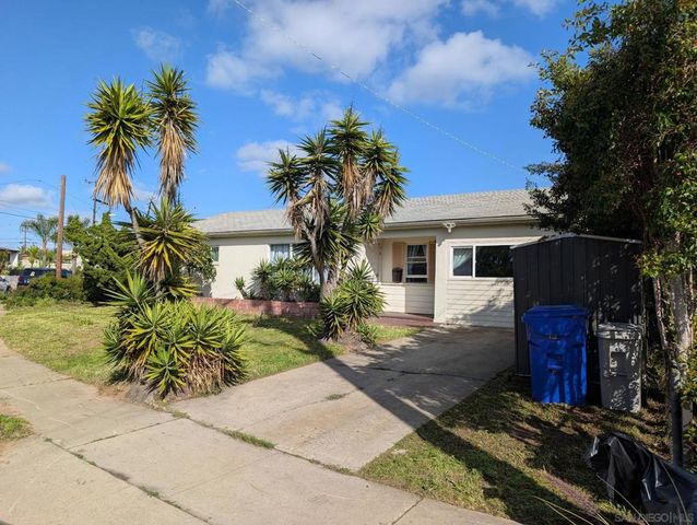 3861 Hiawatha Way, San Diego, CA 92117