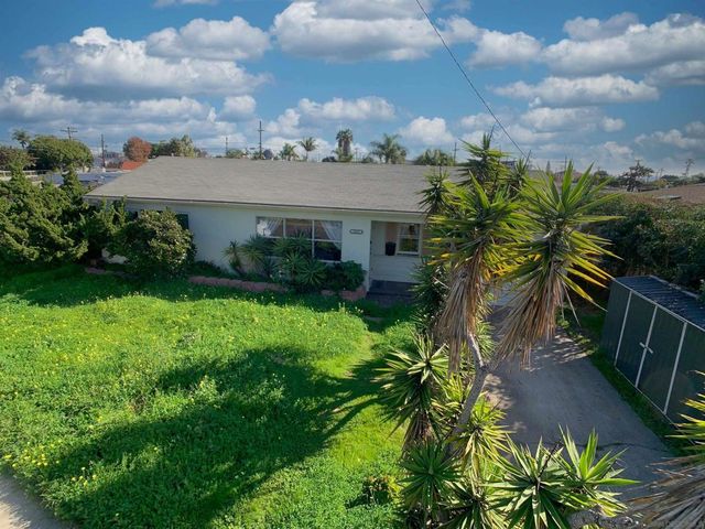 3861 Hiawatha Way, San Diego, CA 92117