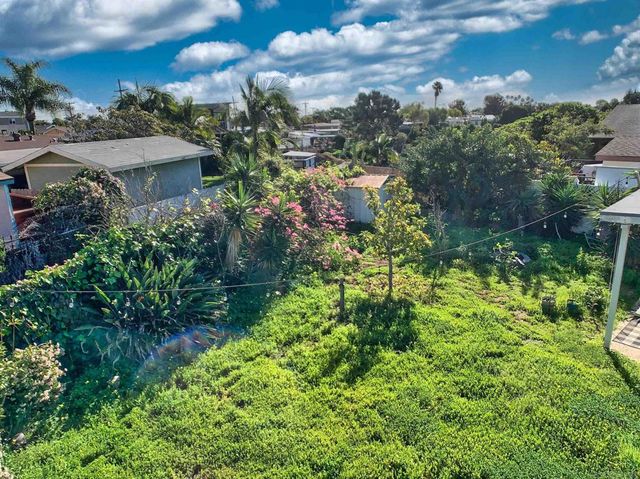 3861 Hiawatha Way, San Diego, CA 92117