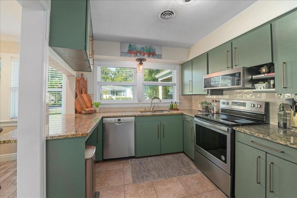 Image 12 of property listing at 1407 21ST STREET W, Bradenton, FL 34205