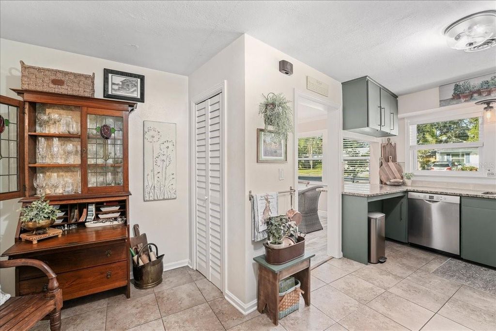 Image 14 of property listing at 1407 21ST STREET W, Bradenton, FL 34205