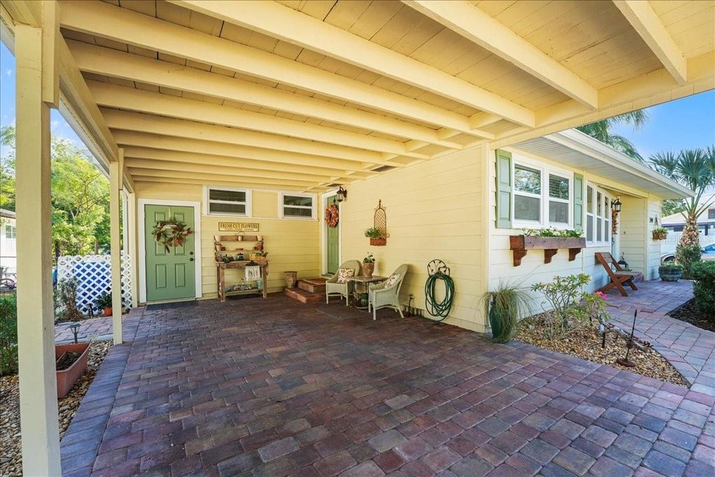 Image 3 of property listing at 1407 21ST STREET W, Bradenton, FL 34205