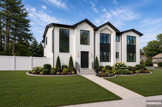 673 Cambridge Road, Paramus, NJ 07652