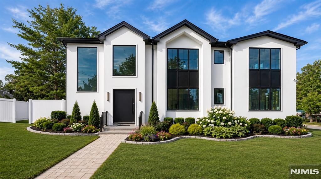 673 Cambridge Road, Paramus, NJ 07652