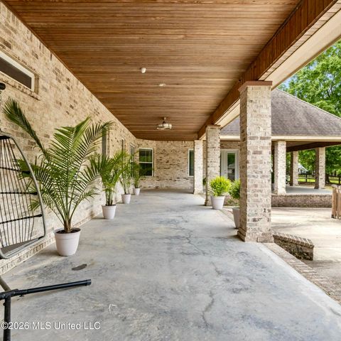 7411 Woodland Drive, Pass Christian, MS 39571