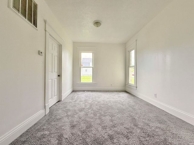 1323 W Euclid Avenue, Marion, IN 46952