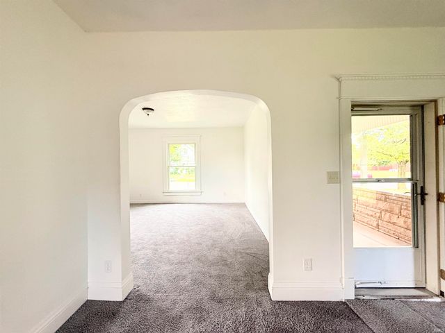 1323 W Euclid Avenue, Marion, IN 46952