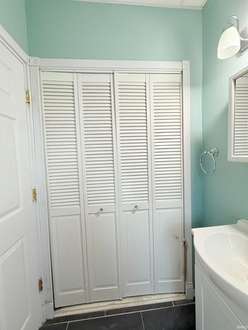 1323 W Euclid Avenue, Marion, IN 46952