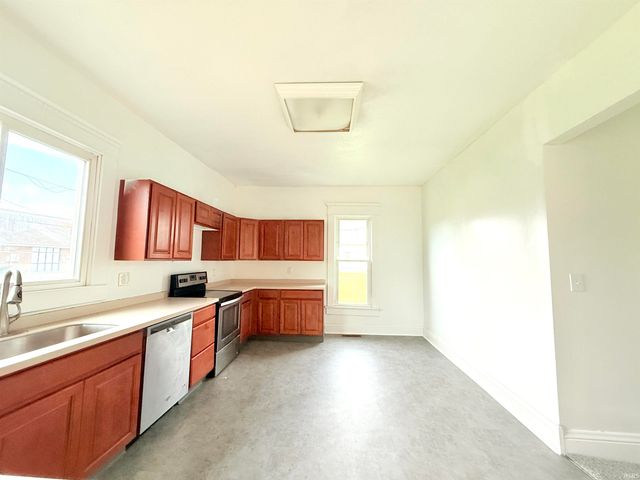 1323 W Euclid Avenue, Marion, IN 46952