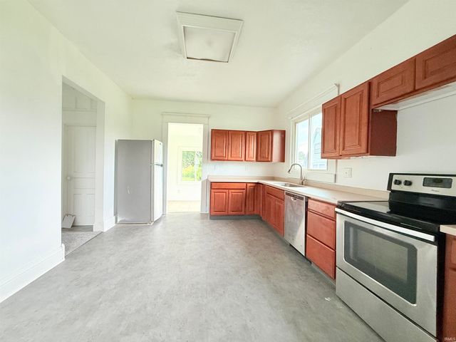 1323 W Euclid Avenue, Marion, IN 46952
