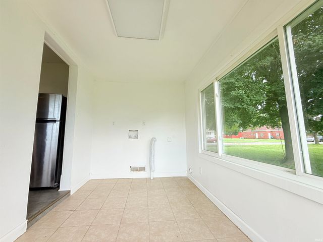 1323 W Euclid Avenue, Marion, IN 46952