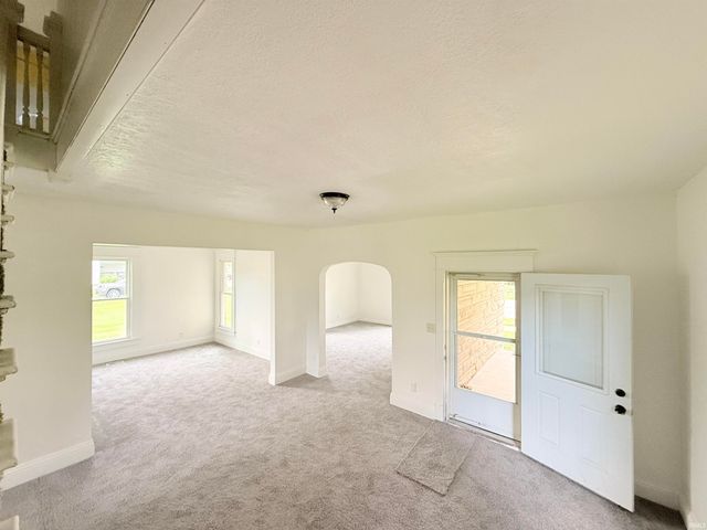 1323 W Euclid Avenue, Marion, IN 46952
