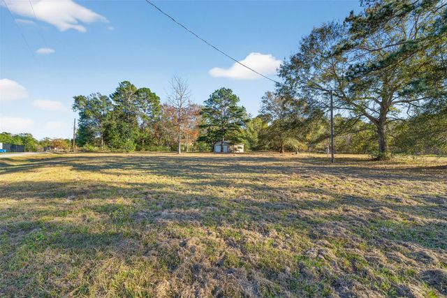 230 County Road 3373, Cleveland, TX 77327