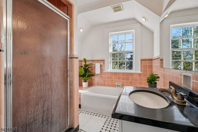 73 Harvard Ave, Maplewood Twp., NJ 07040