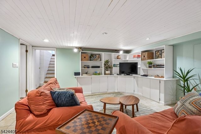 73 Harvard Ave, Maplewood Twp., NJ 07040