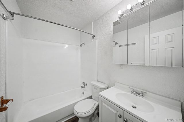 1764 Oakland Street, Aurora, CO 80010
