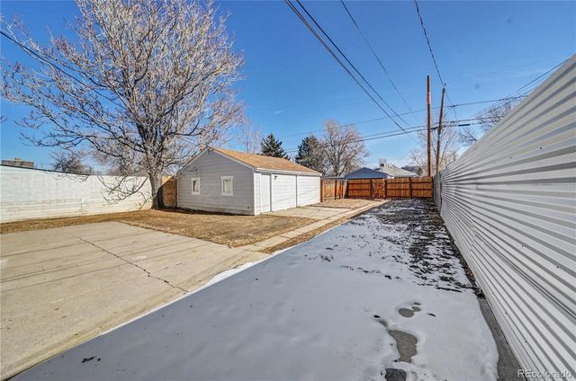 1764 Oakland Street, Aurora, CO 80010
