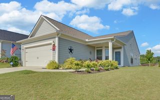 5724 Grapewood Street, Hoschton, GA 30548
