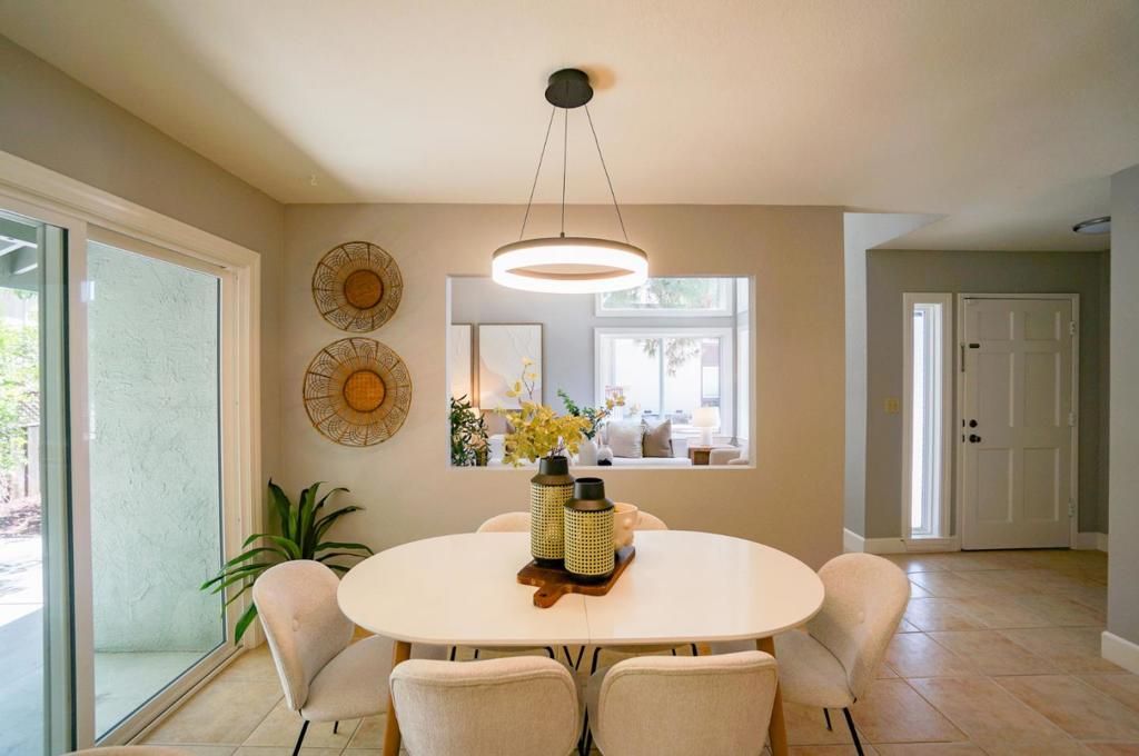 Image 8 of property listing at 2968 Woodgate Court, San Jose, CA 95118