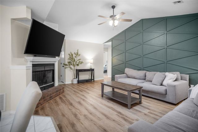 3715 W Rozell Street, Rogers, AR 72756