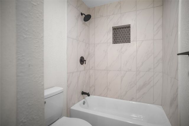 3715 W Rozell Street, Rogers, AR 72756