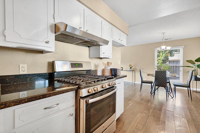 1361 Almond Street, Selma, CA 93662