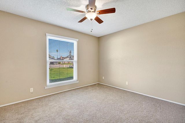 1361 Almond Street, Selma, CA 93662