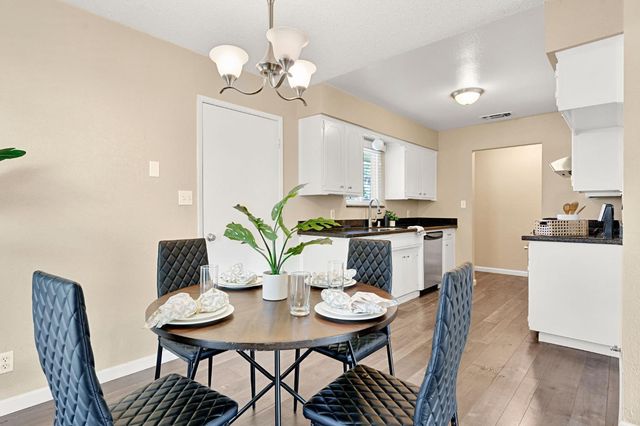 1361 Almond Street, Selma, CA 93662