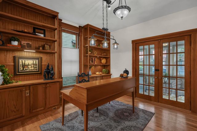 1319 Hunter Avenue, Columbus, OH 43201