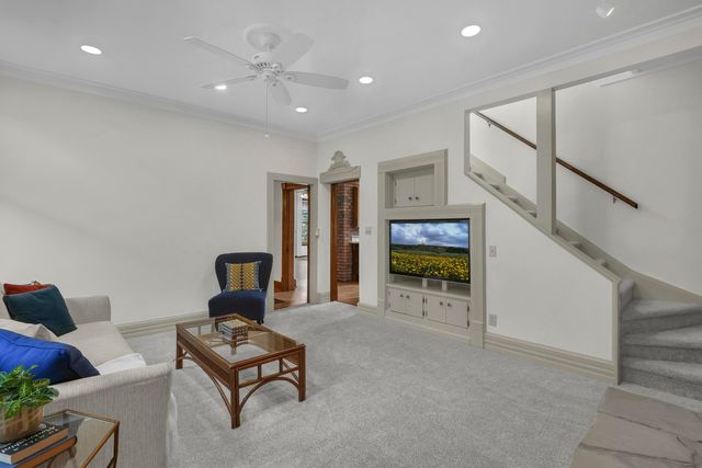 1319 Hunter Avenue, Columbus, OH 43201