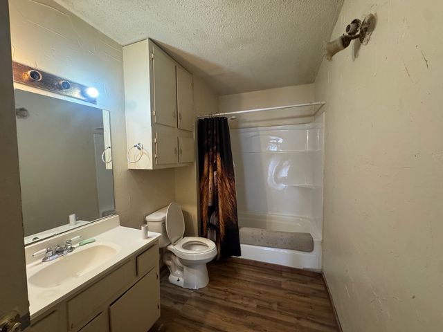 812 Cedarcrest Drive, Tool, TX 75143