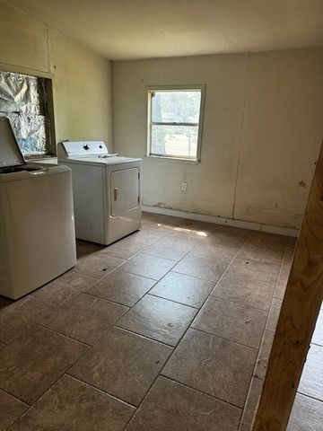 812 Cedarcrest Drive, Tool, TX 75143