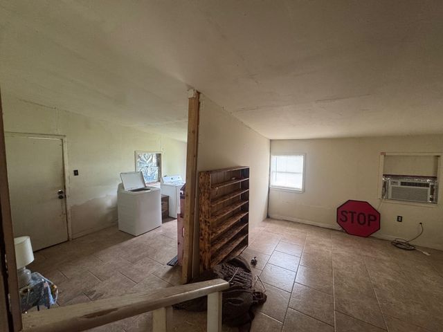 812 Cedarcrest Drive, Tool, TX 75143
