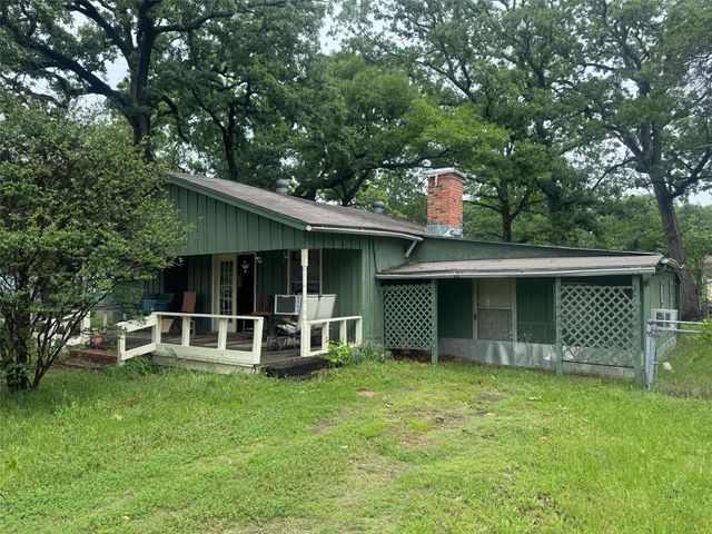 812 Cedarcrest Drive, Tool, TX 75143