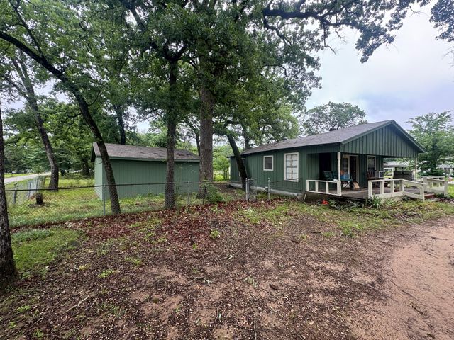 812 Cedarcrest Drive, Tool, TX 75143