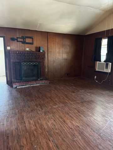 812 Cedarcrest Drive, Tool, TX 75143
