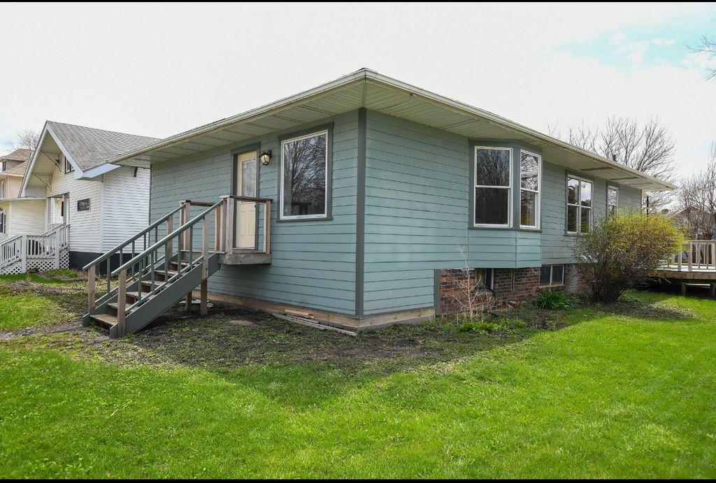 1604 Mamie Eisenhower Avenue, Boone, IA 50036