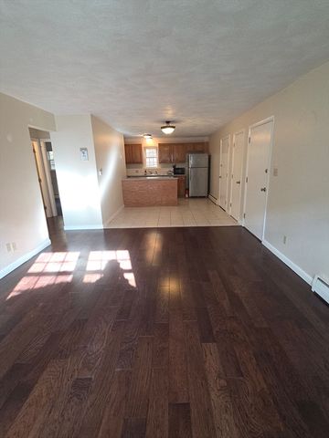 25 Arlington Rd 11, Woburn, MA 01801