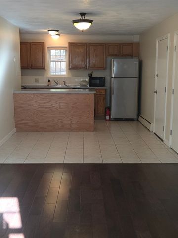 25 Arlington Rd 11, Woburn, MA 01801