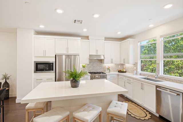 2239 Mora Place, Mountain View, CA 94040