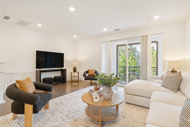 2239 Mora Place, Mountain View, CA 94040