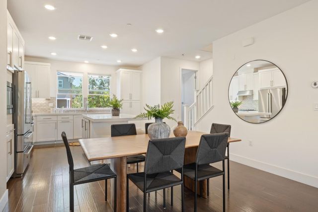 2239 Mora Place, Mountain View, CA 94040